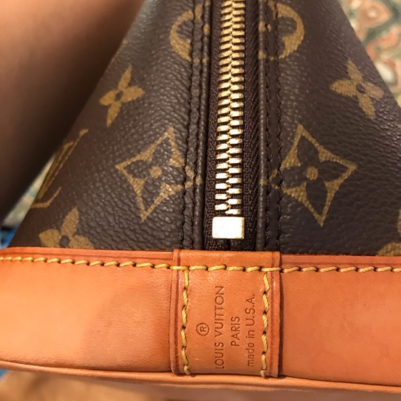 Authentic Louis Vuitton Alma PM Monogram - Picture 5 of 8